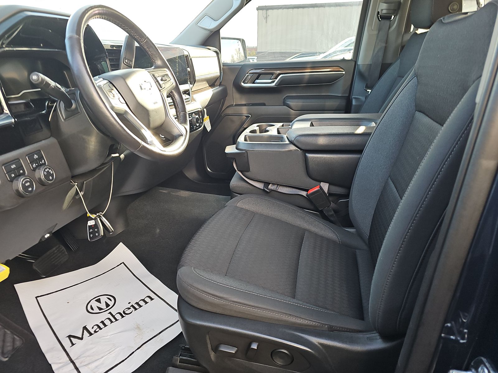 2022 Chevrolet Silverado 1500 LT AWD