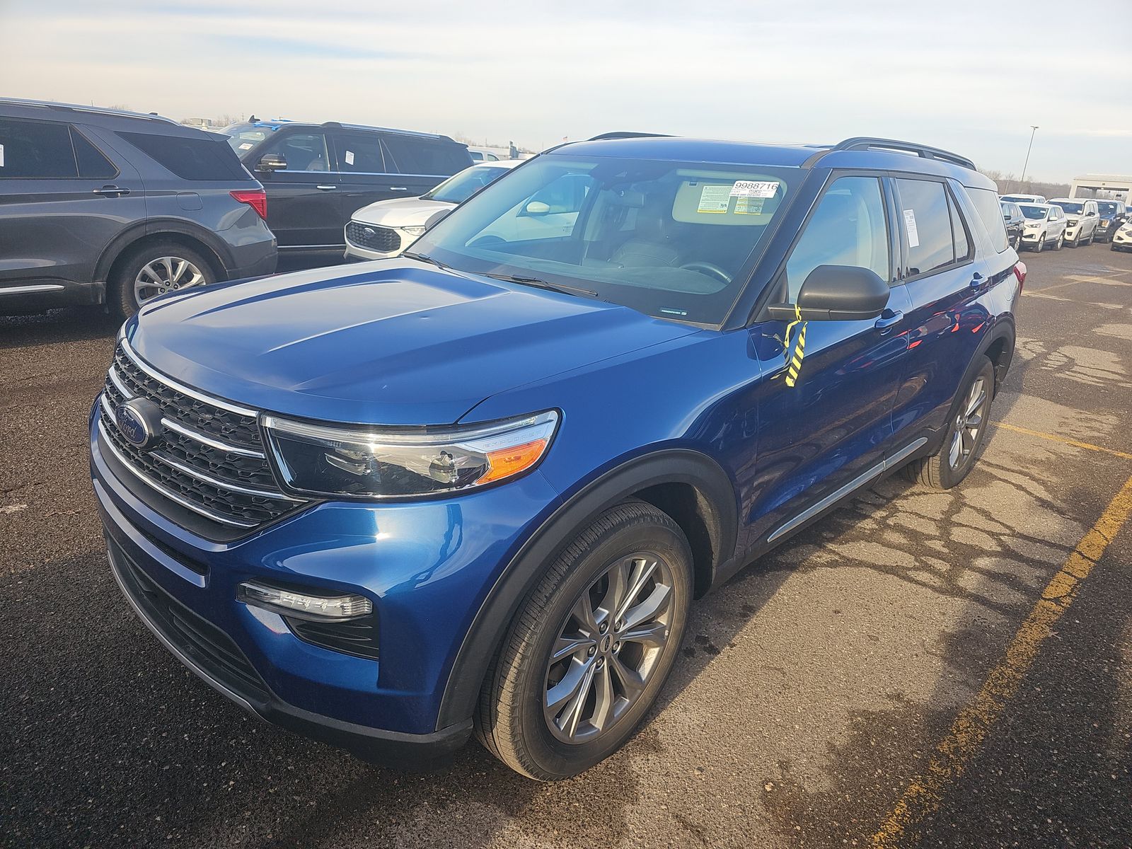 2023 Ford Explorer XLT AWD