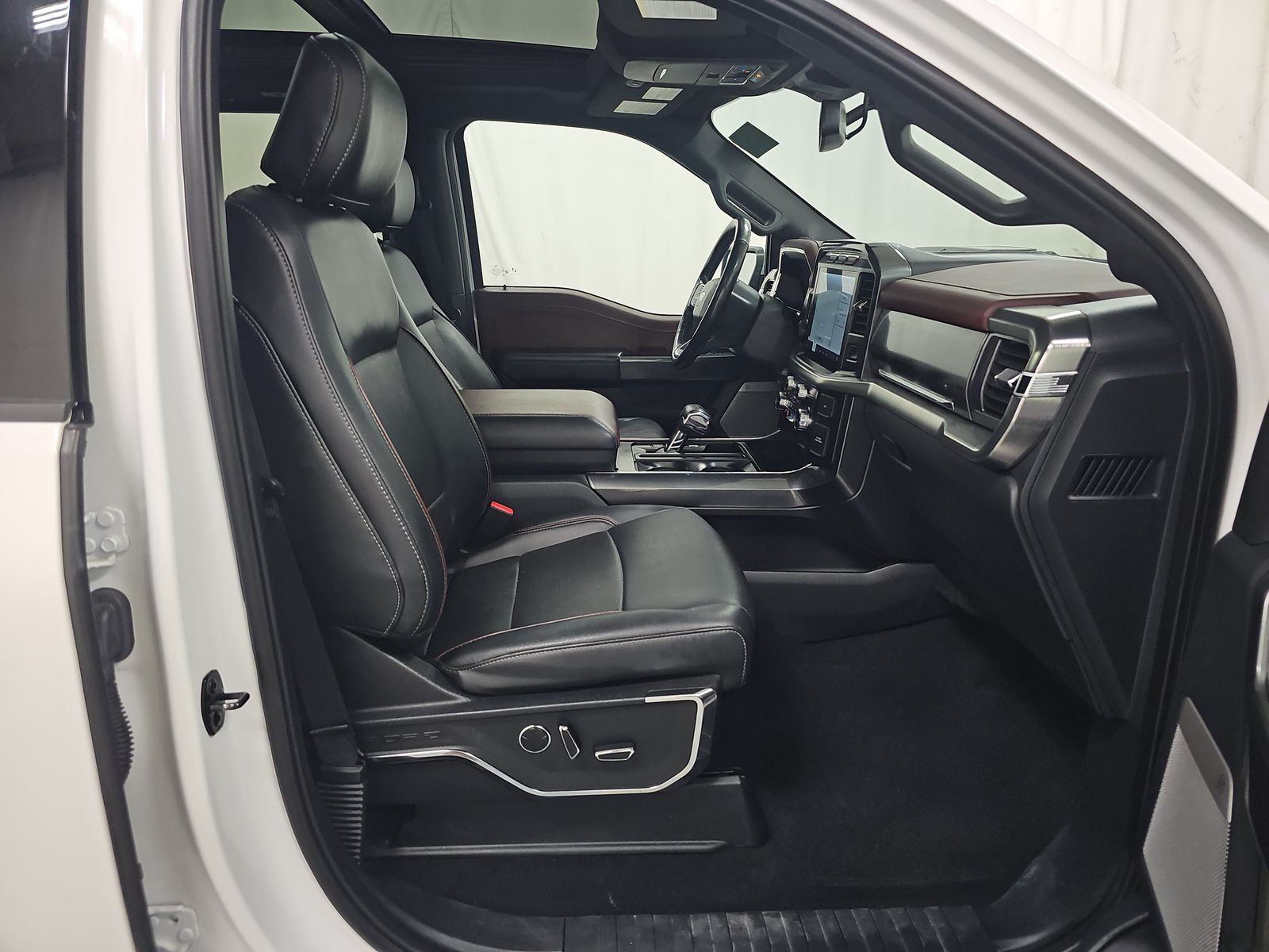 2023 Ford F-150 Lariat AWD