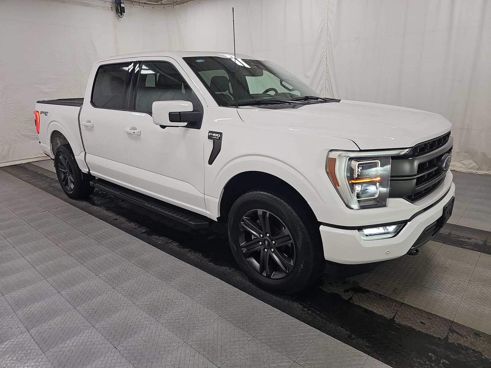 2023 Ford F-150 Lariat AWD