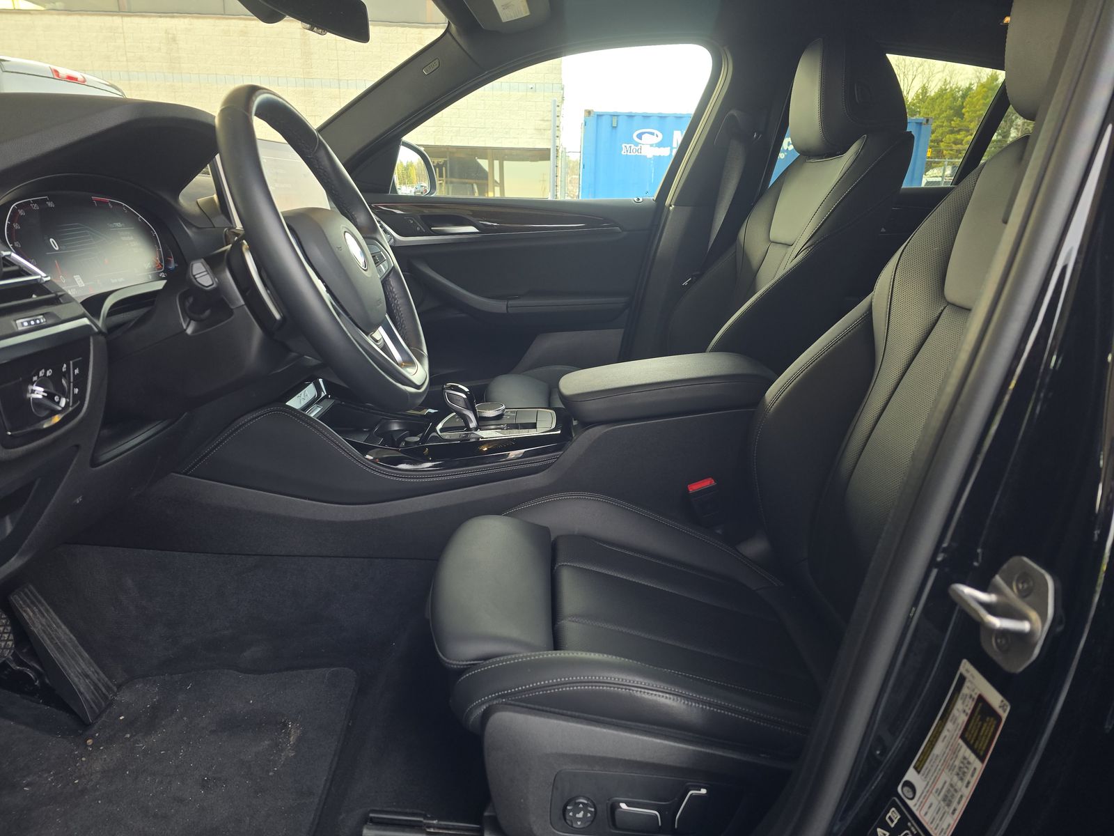 2025 BMW X4 xDrive30i AWD