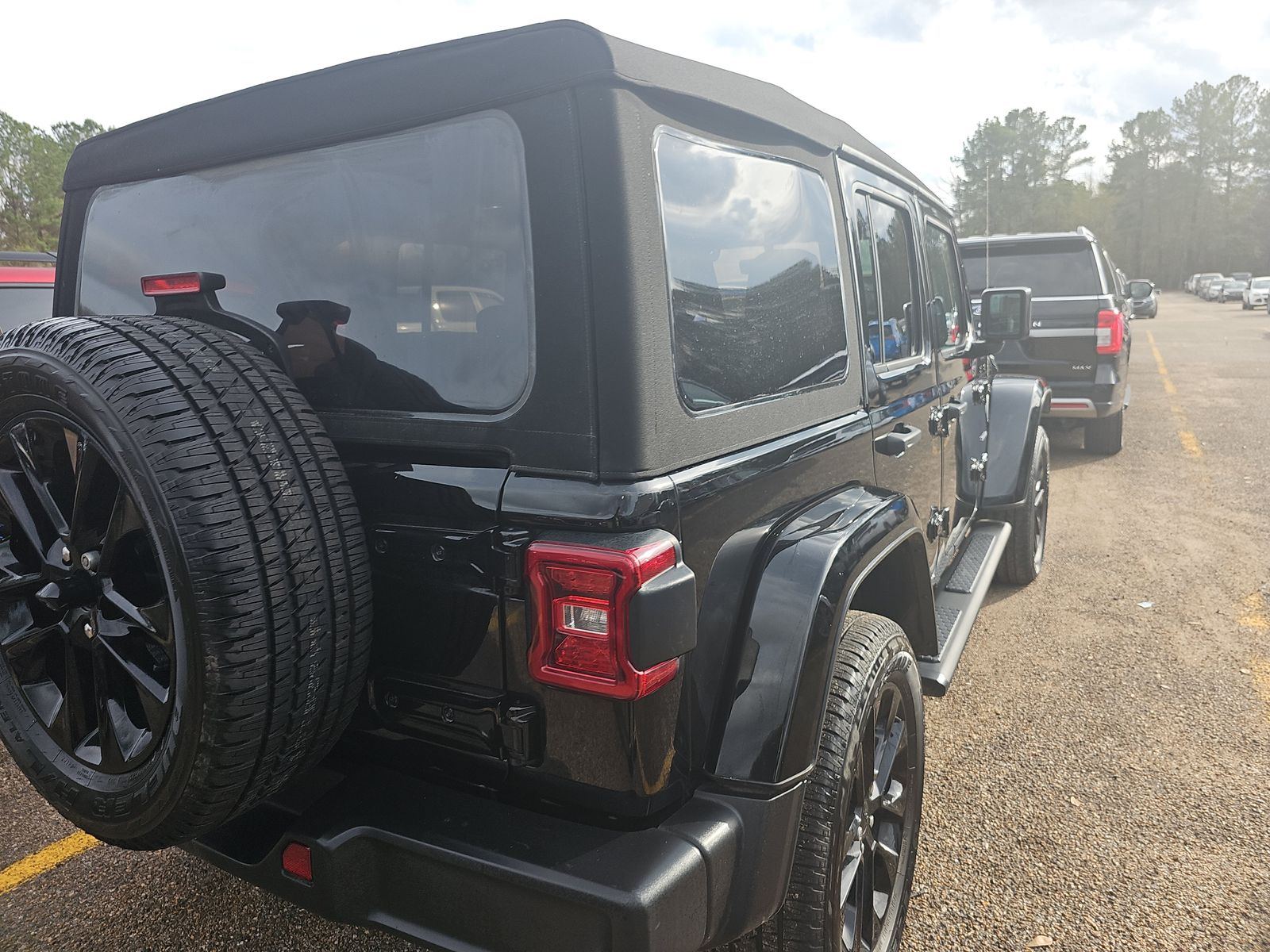 2023 Jeep Wrangler 4xe Sahara AWD