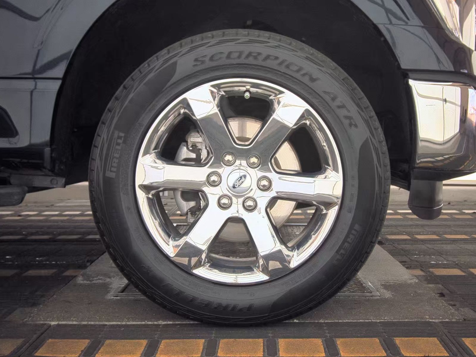 2023 Ford F-150 XLT AWD