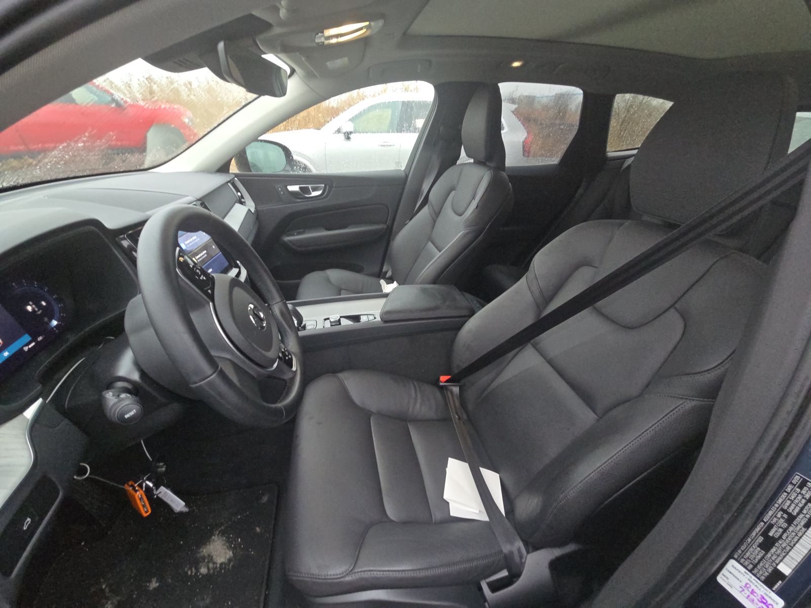 2025 Volvo XC60 B5 Plus AWD