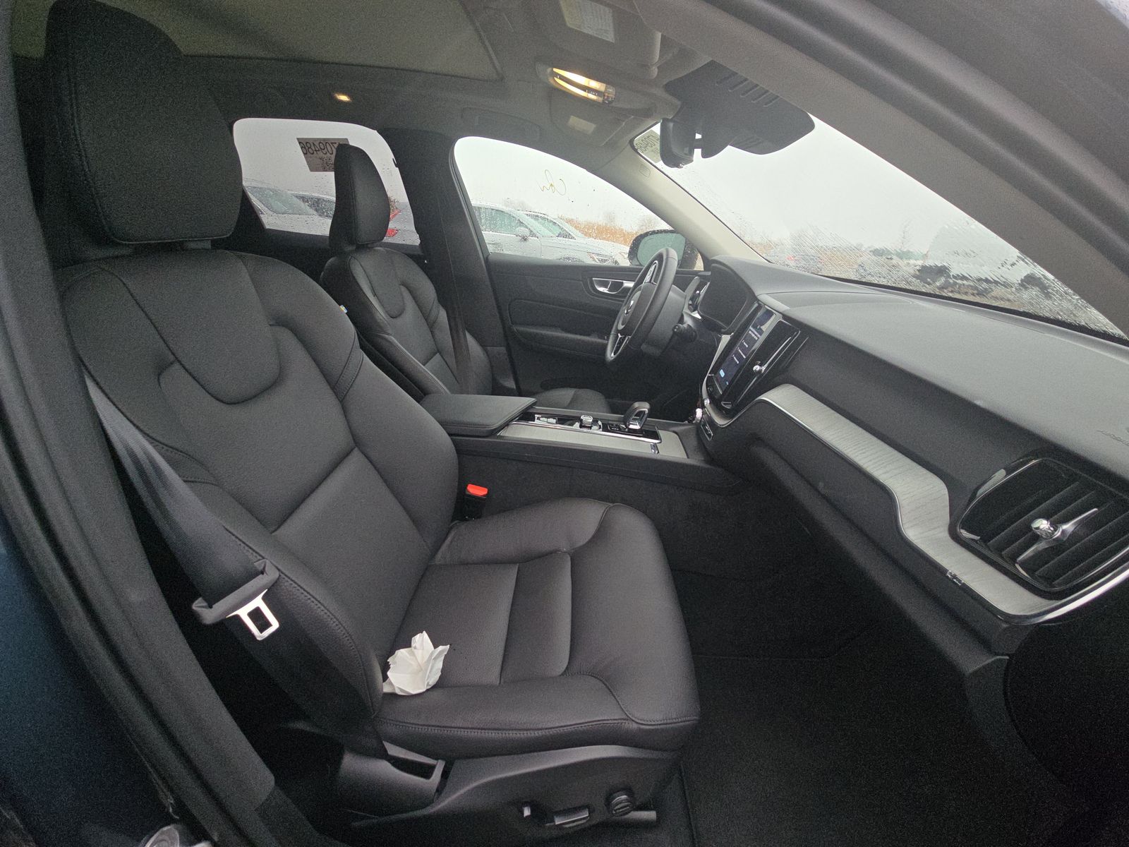 2025 Volvo XC60 B5 Plus AWD