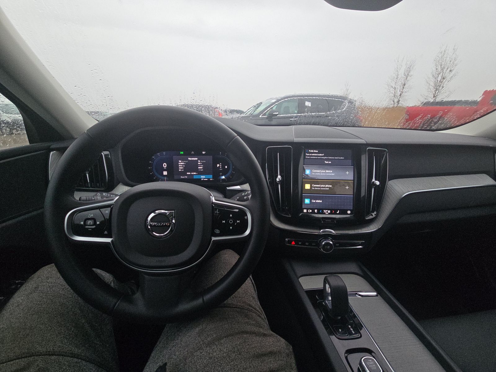 2025 Volvo XC60 B5 Plus AWD