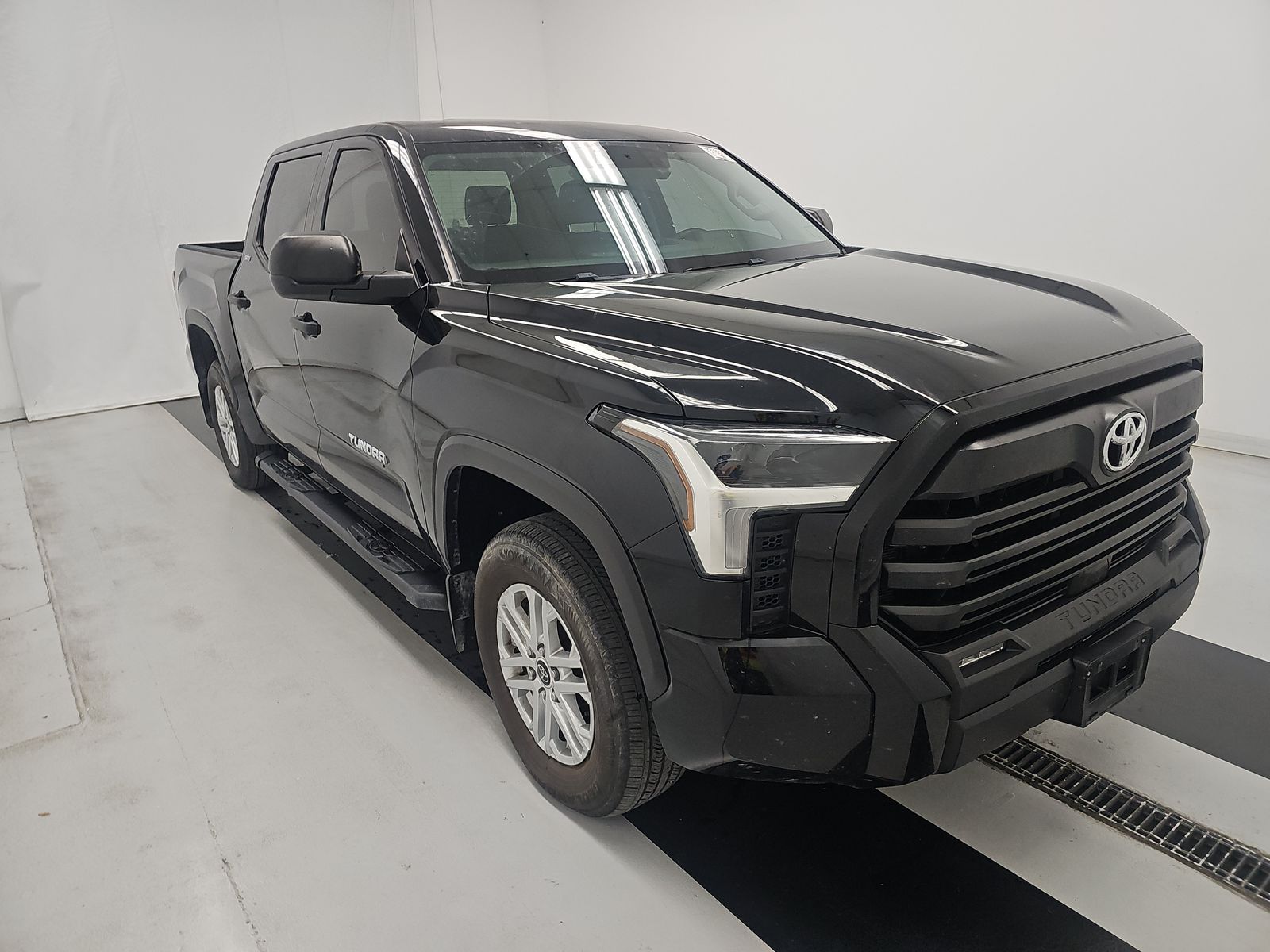 2024 Toyota Tundra SR5 AWD