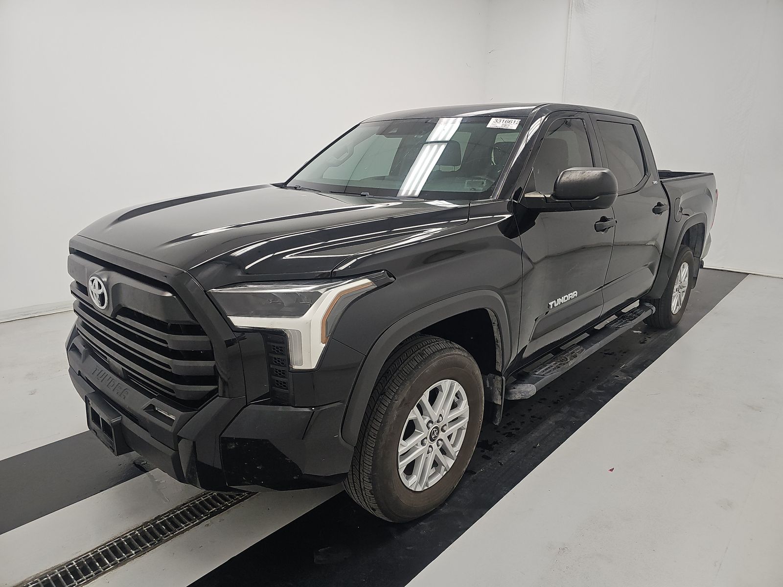 2024 Toyota Tundra SR5 AWD