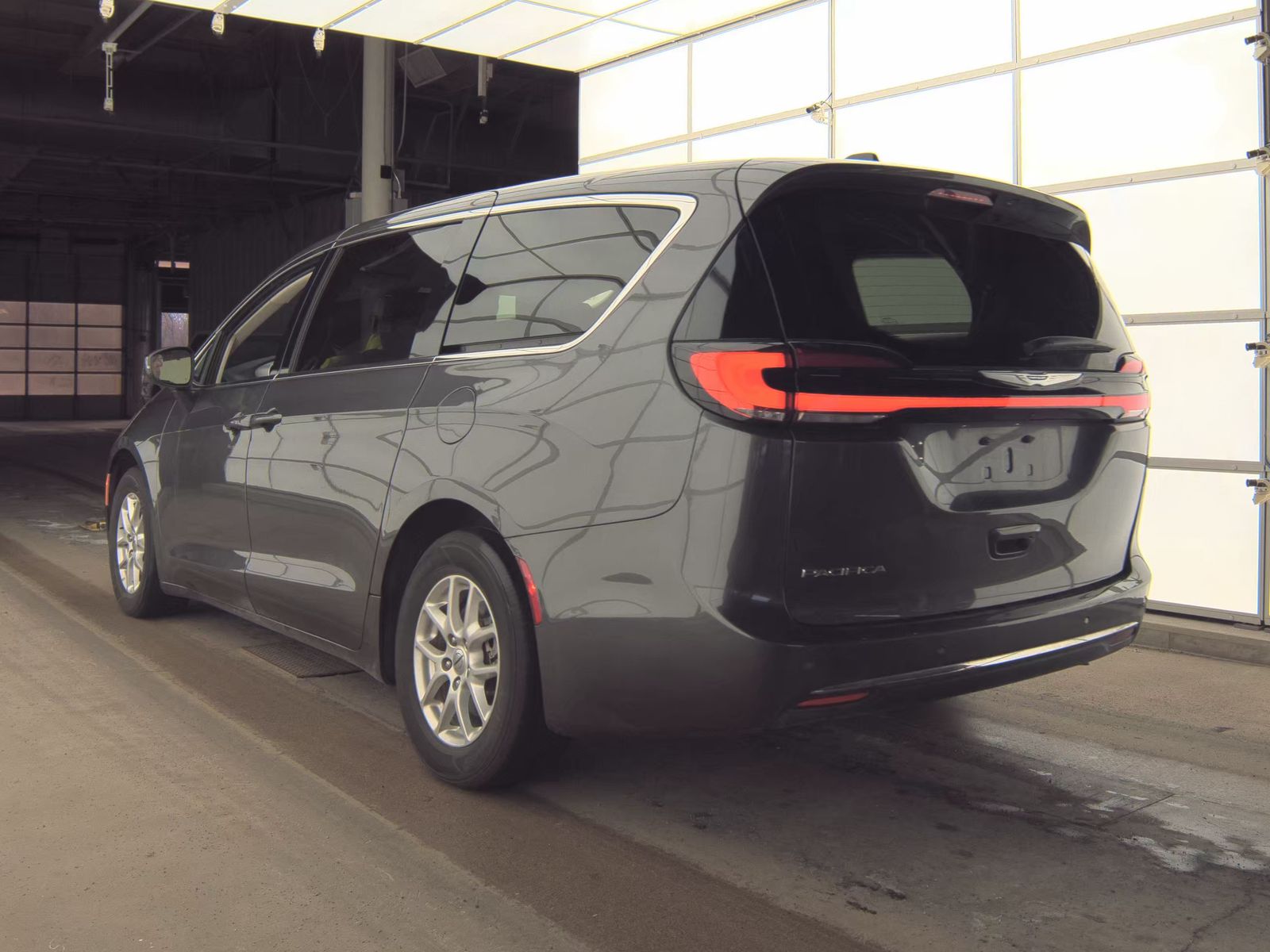 2023 Chrysler Pacifica Touring L FWD