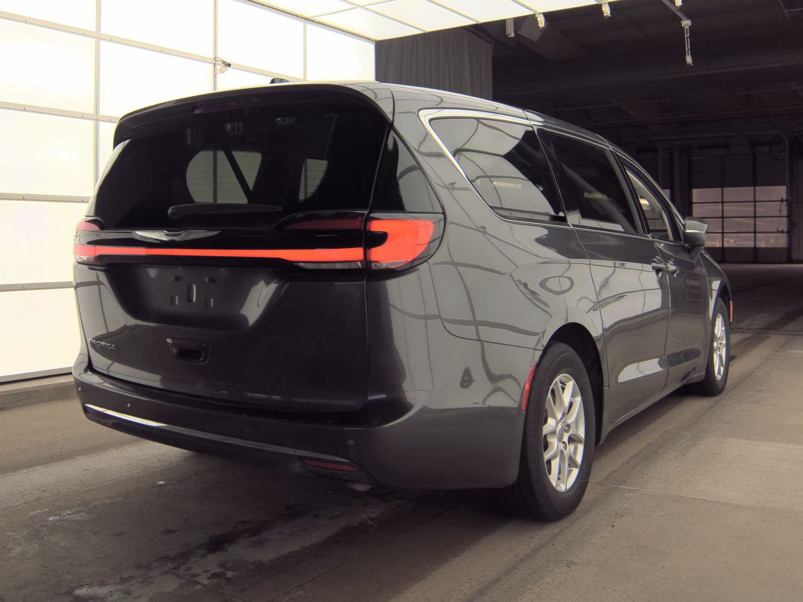 2023 Chrysler Pacifica Touring L FWD