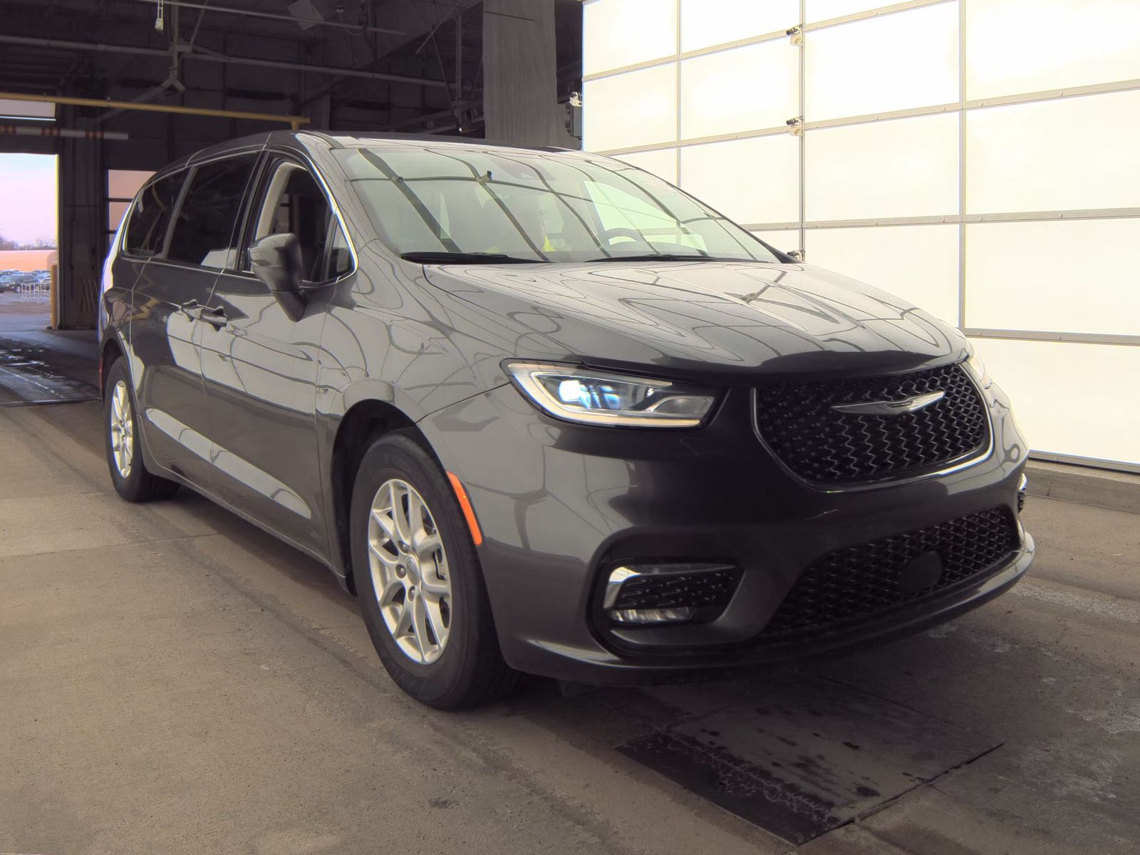 2023 Chrysler Pacifica Touring L FWD