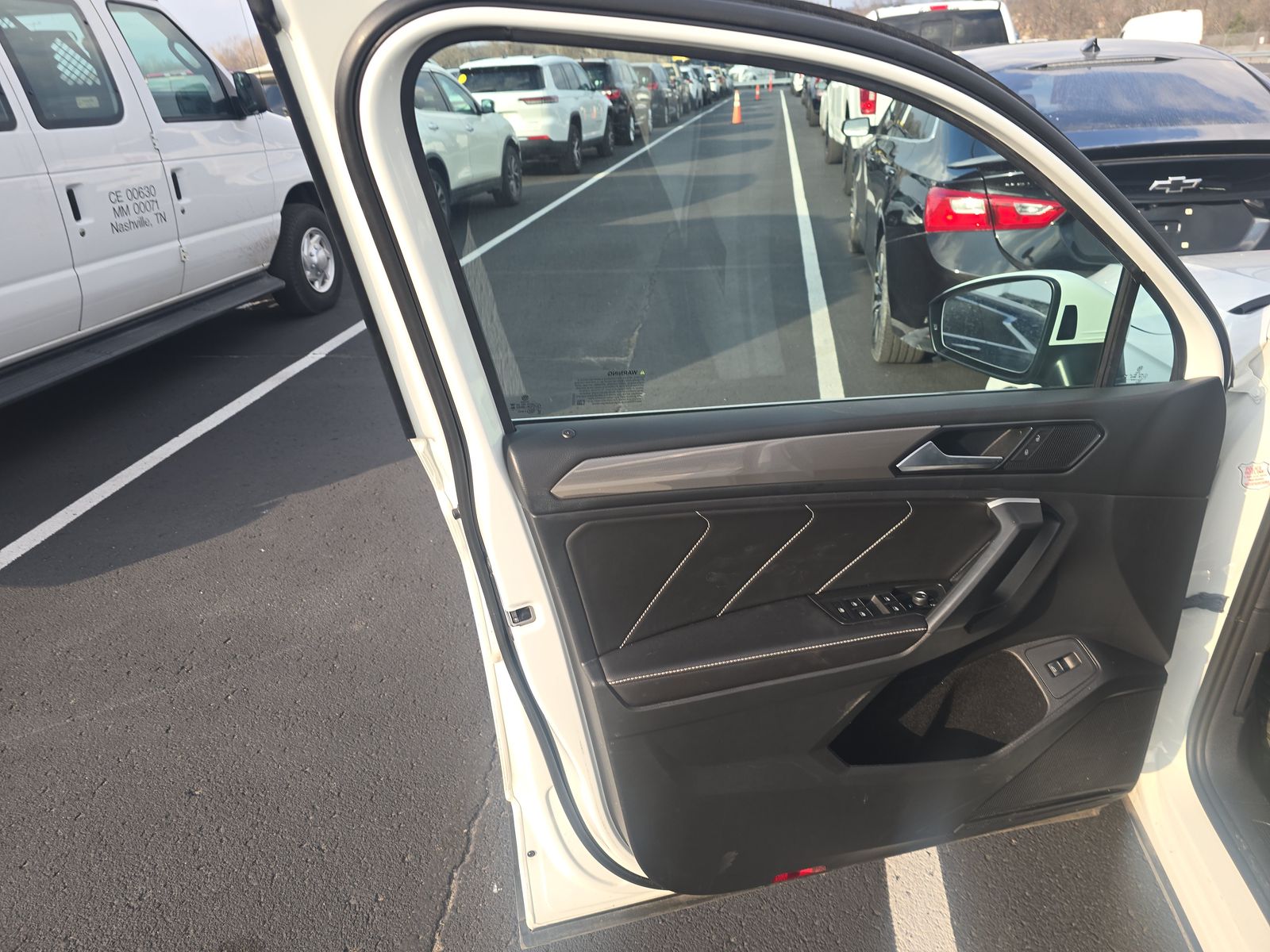 2024 Volkswagen Tiguan 2.0T SE FWD