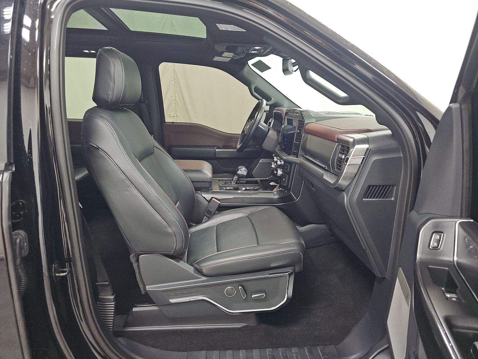 2022 Ford F-150 Hybrid Lariat AWD