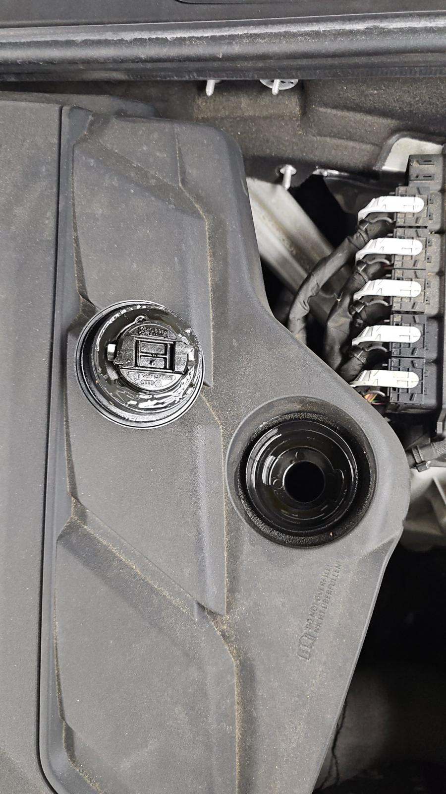 2022 Porsche Cayenne Platinum Edition AWD