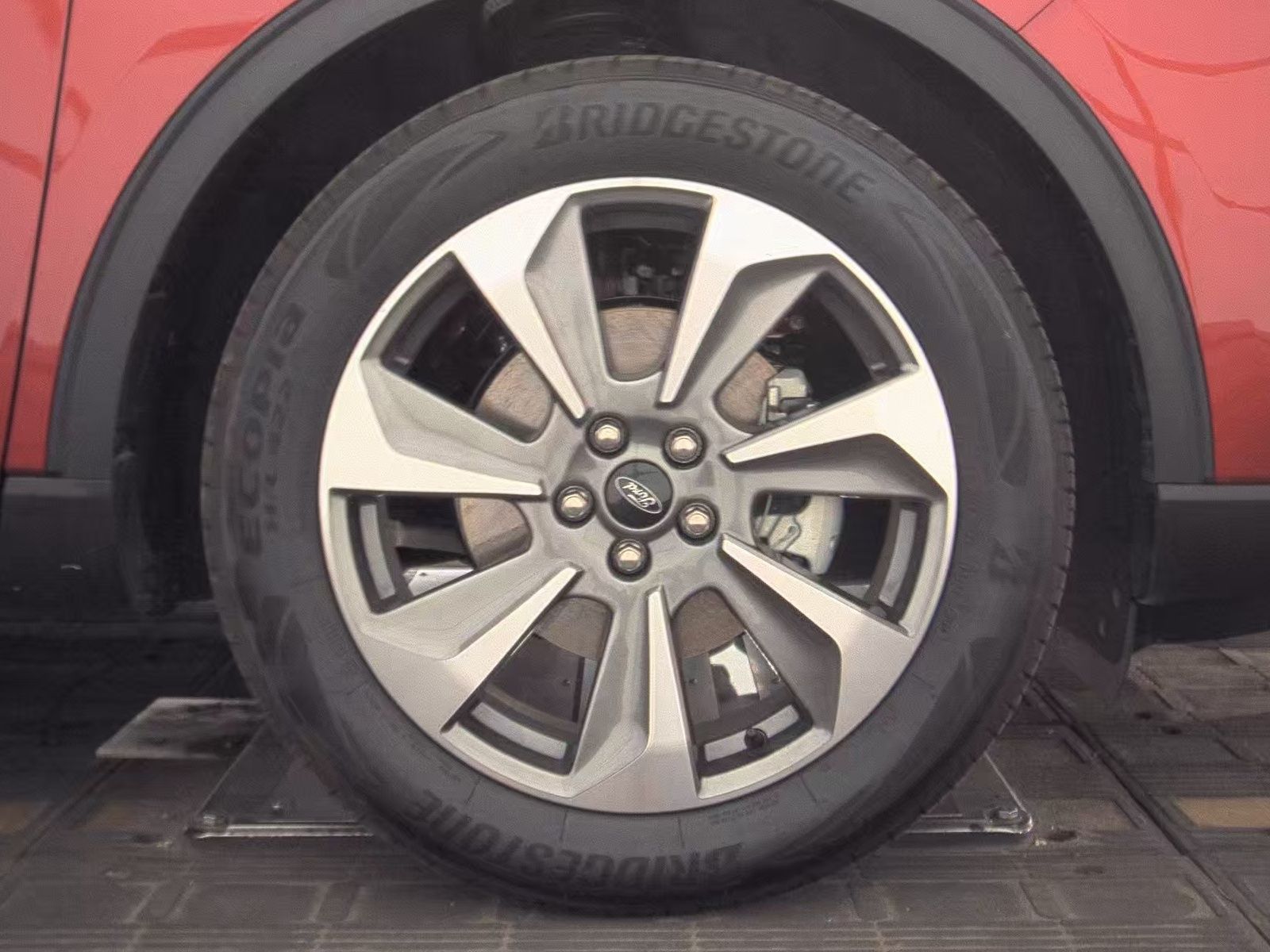 2025 Ford Escape Hybrid Platinum FWD