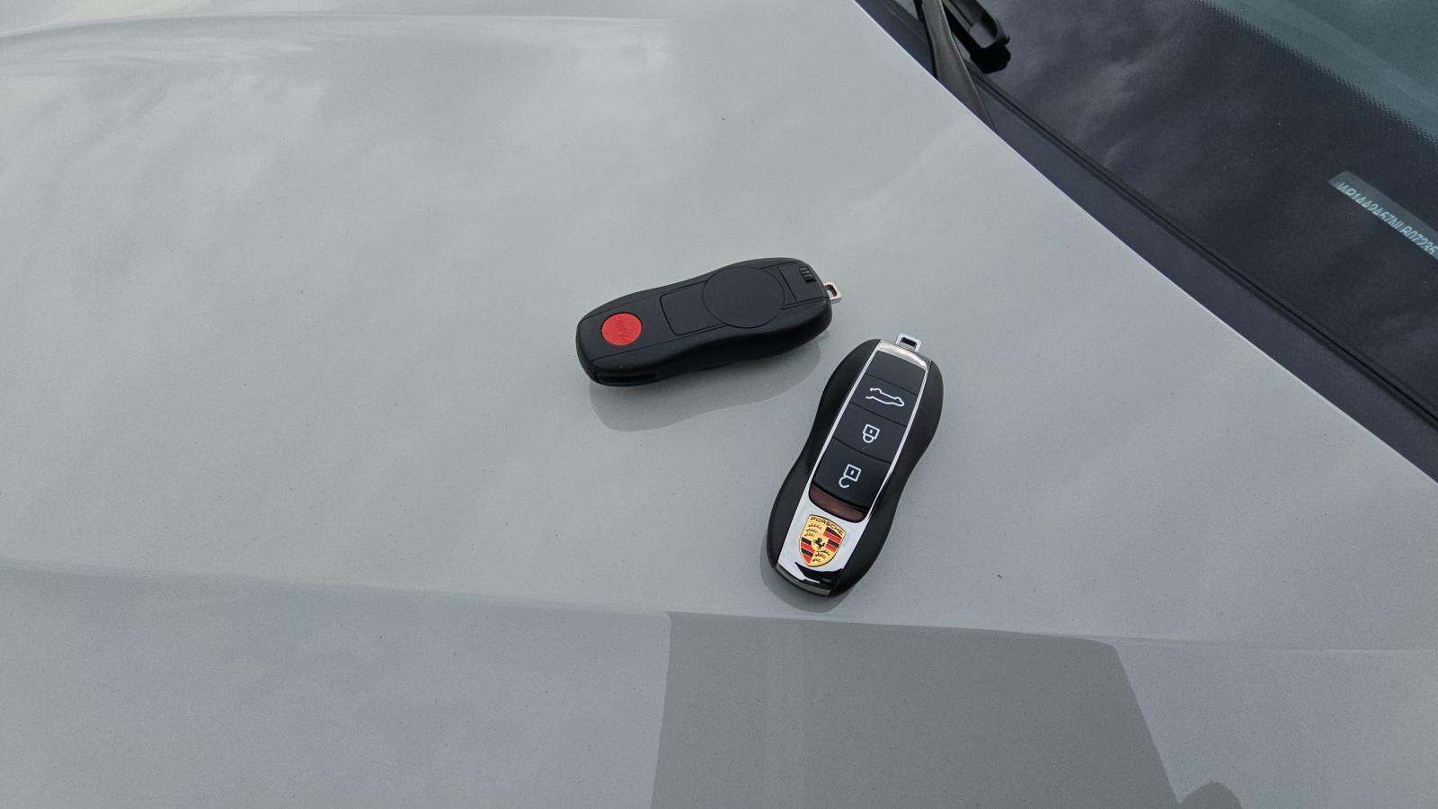 2022 Porsche Macan Base AWD