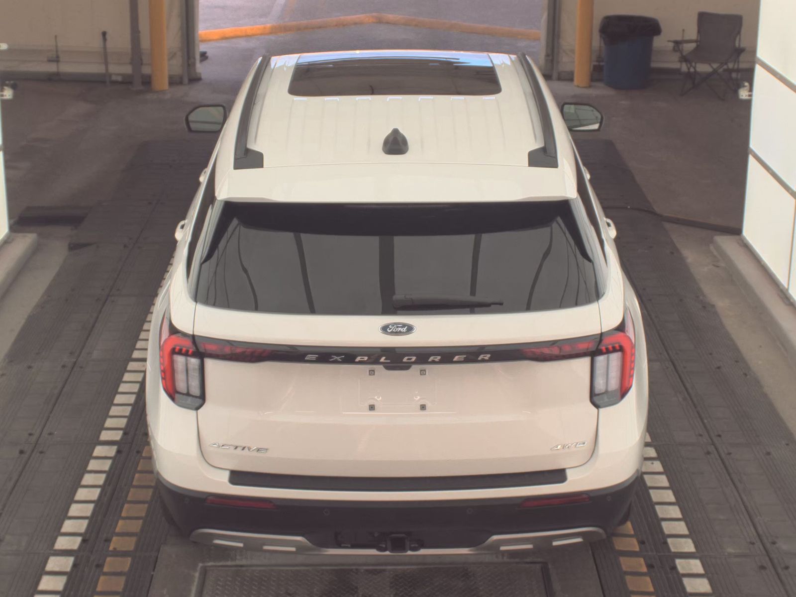 2025 Ford Explorer Active AWD