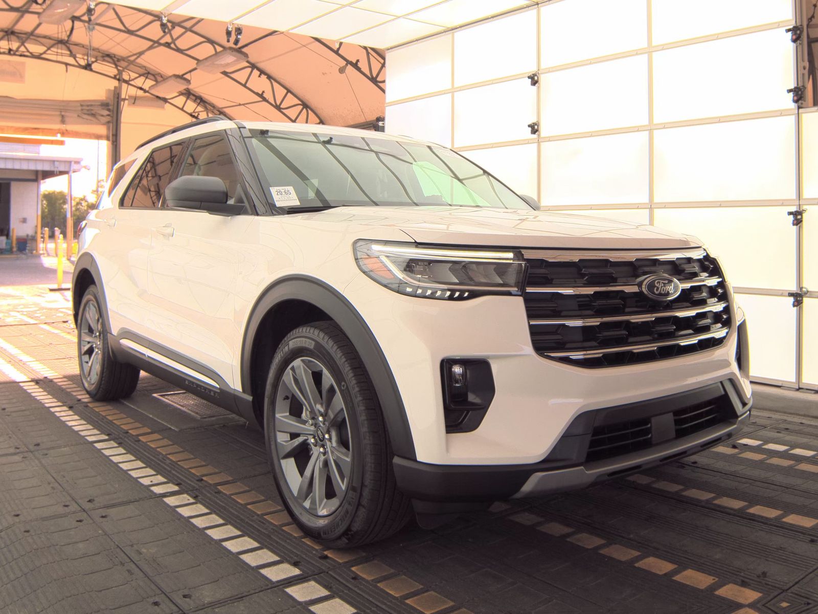 2025 Ford Explorer Active AWD