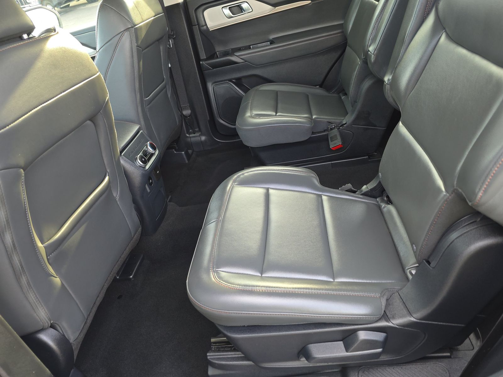 2025 Ford Explorer Active AWD