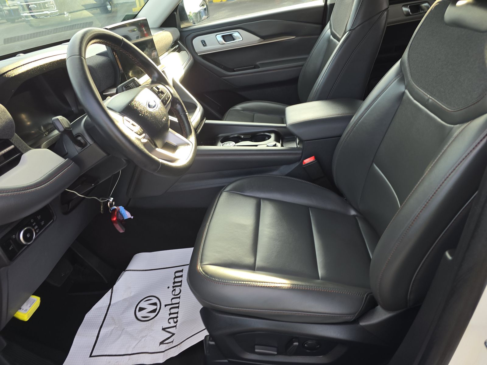 2025 Ford Explorer Active AWD