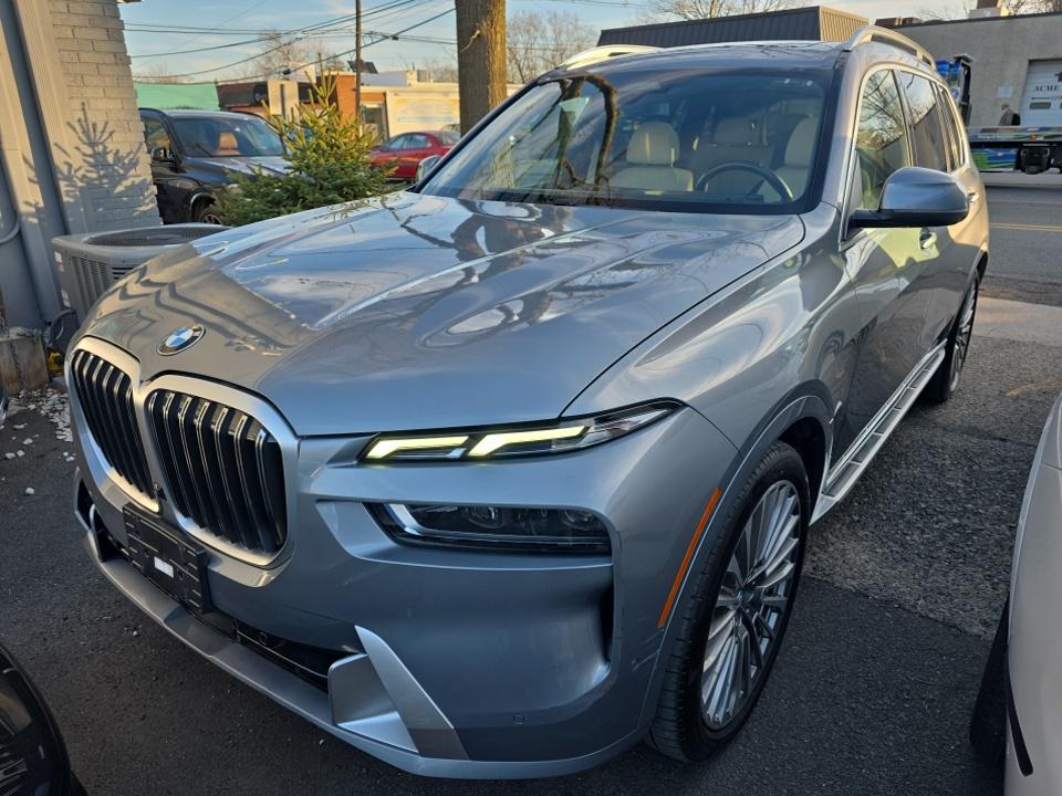 2023 BMW X7 xDrive40i AWD