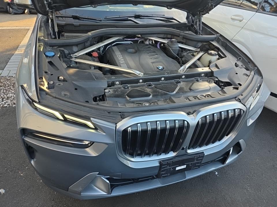 2023 BMW X7 xDrive40i AWD