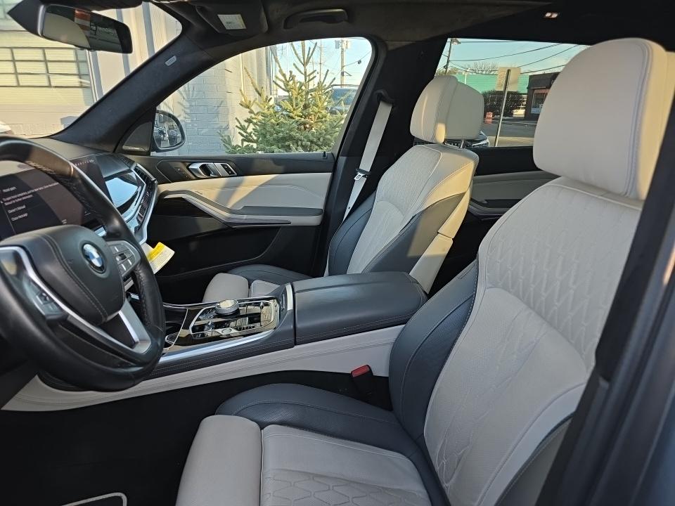 2023 BMW X7 xDrive40i AWD