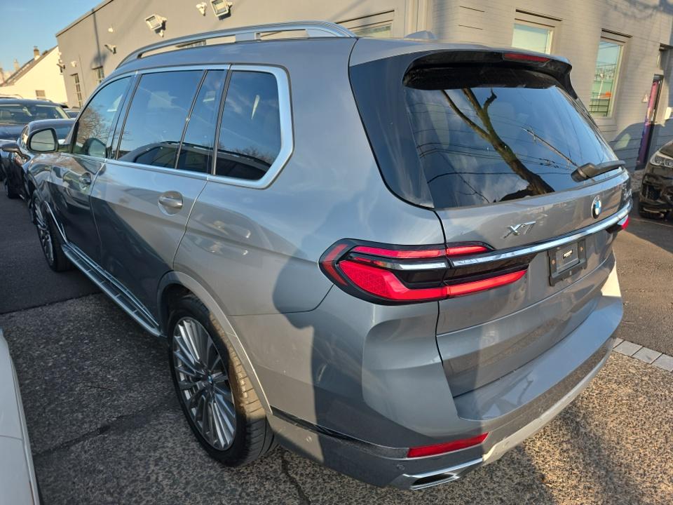 2023 BMW X7 xDrive40i AWD