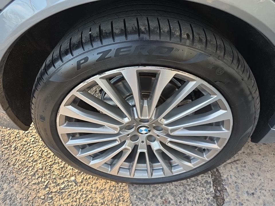 2023 BMW X7 xDrive40i AWD