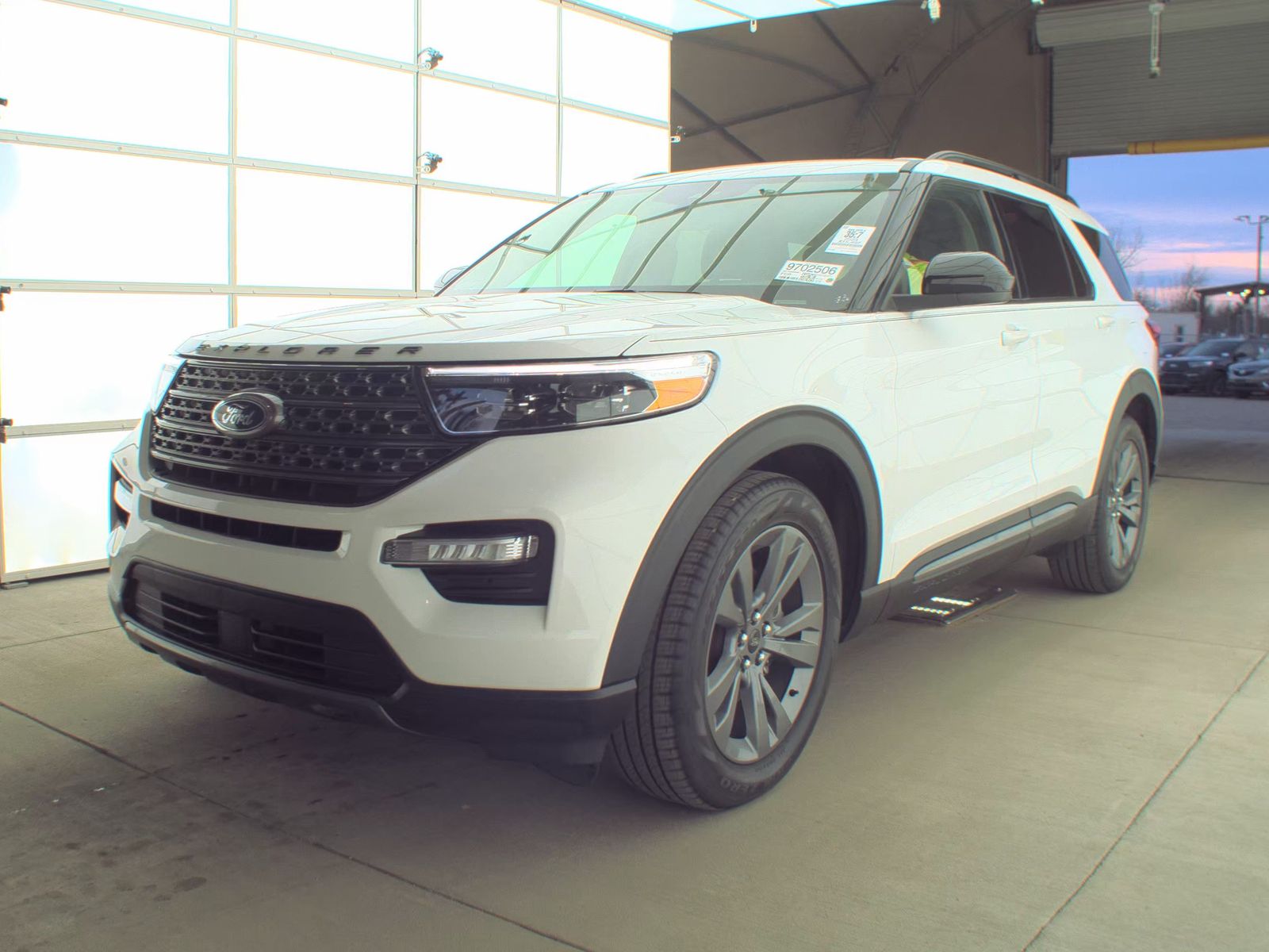 2023 Ford Explorer XLT FWD