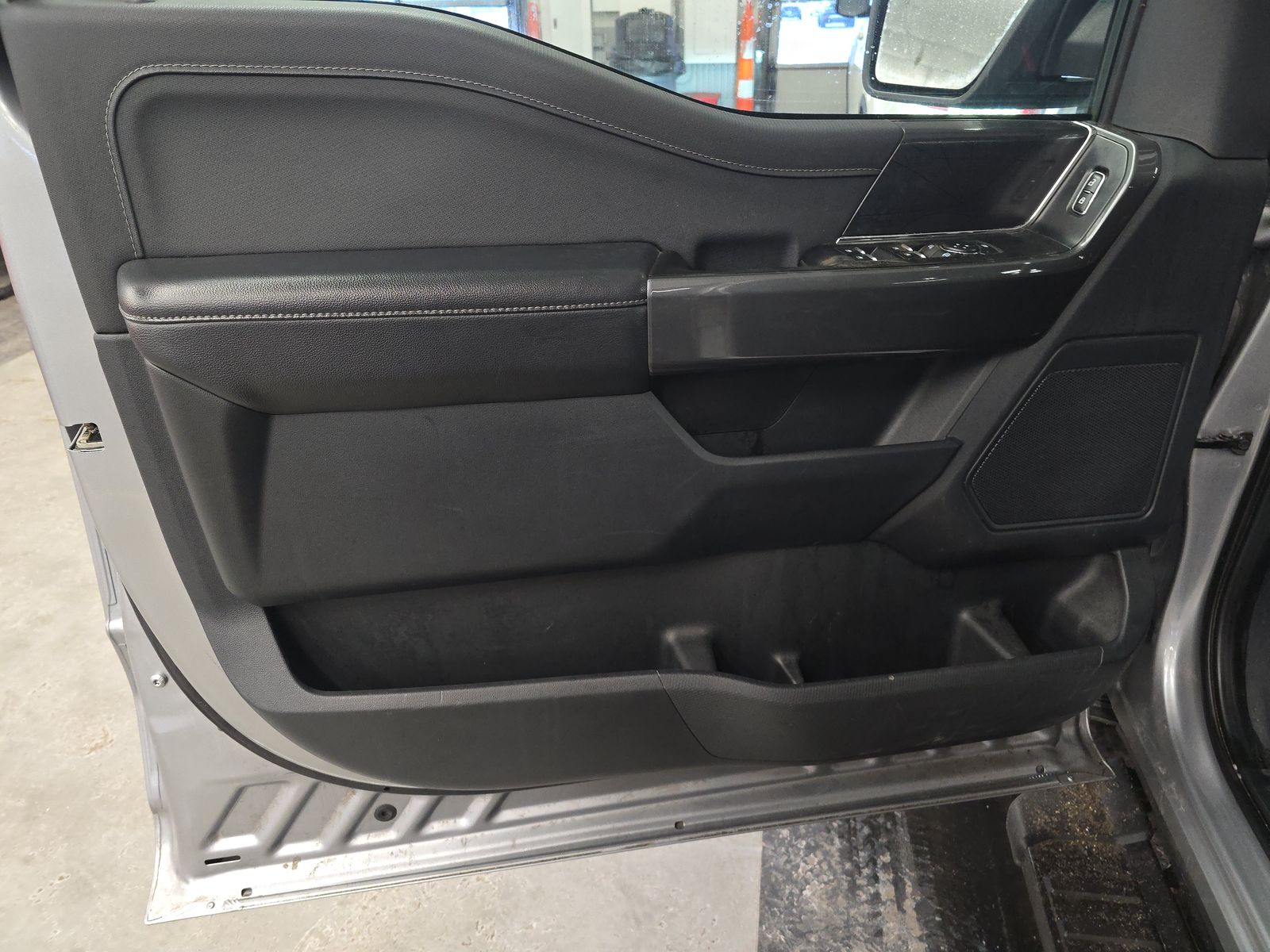 2023 Ford F-150 XLT RWD