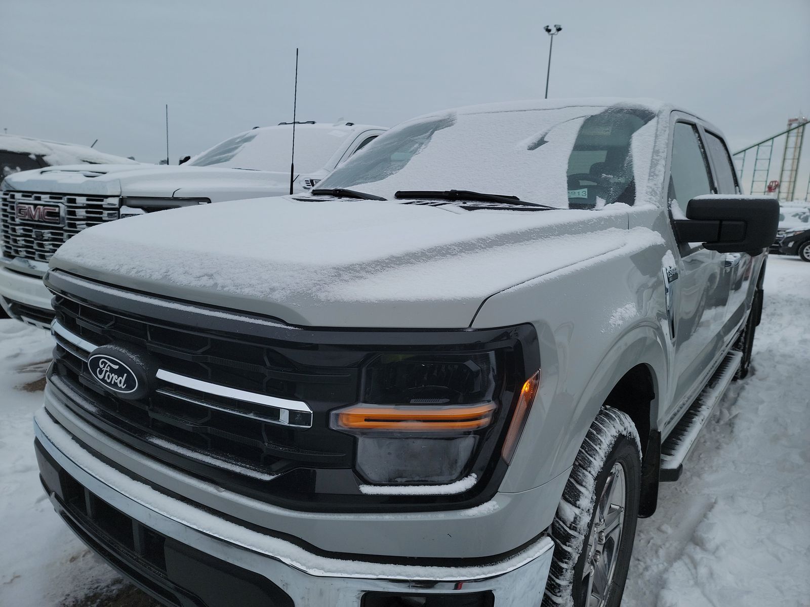 2024 Ford F-150 XLT AWD
