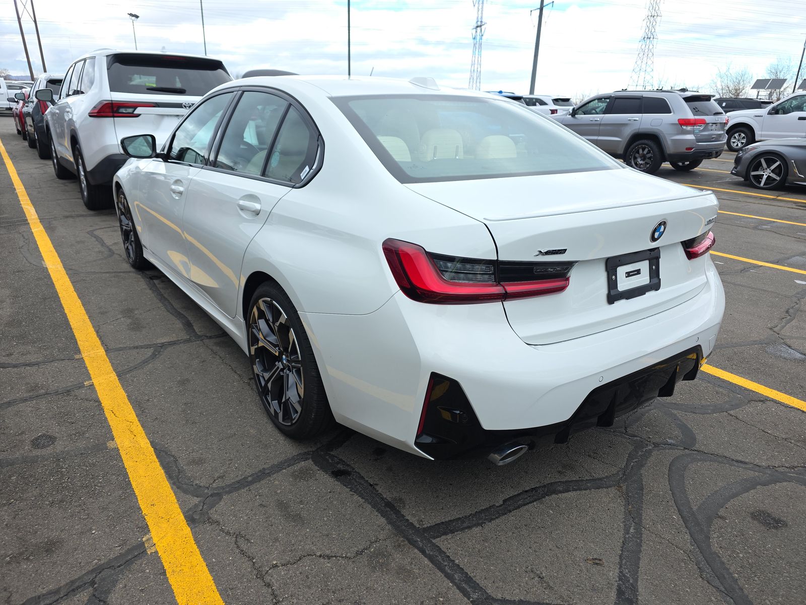 2025 BMW 3 Series 330i xDrive AWD