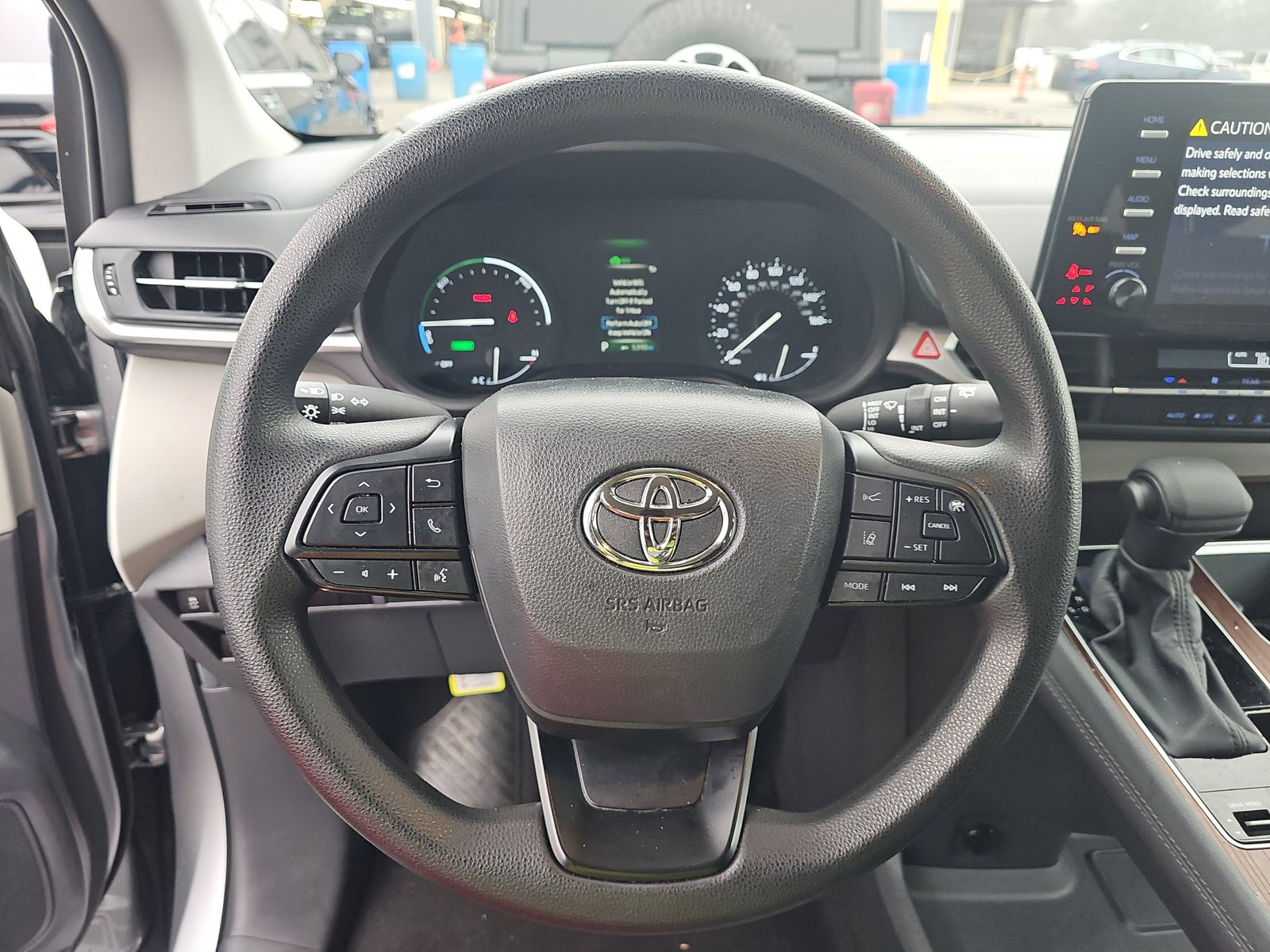 2024 Toyota Sienna LE FWD