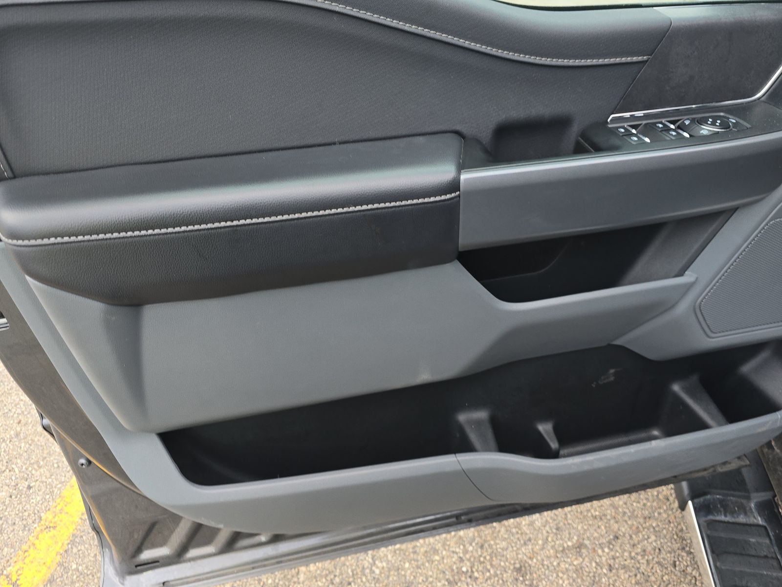 2025 Ford F-150 Hybrid XLT AWD