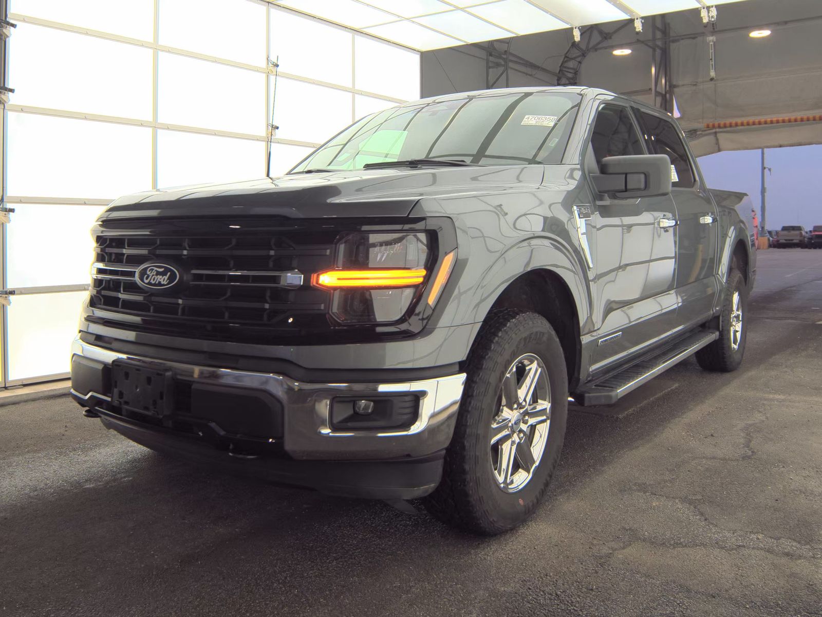 2025 Ford F-150 Hybrid XLT AWD