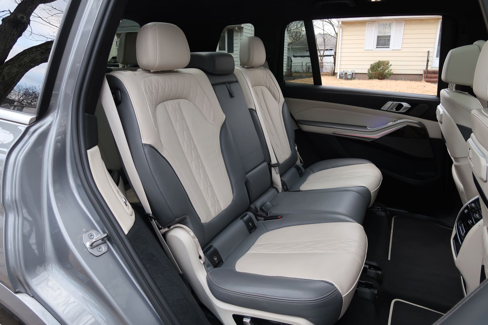 2023 BMW X7 xDrive40i AWD