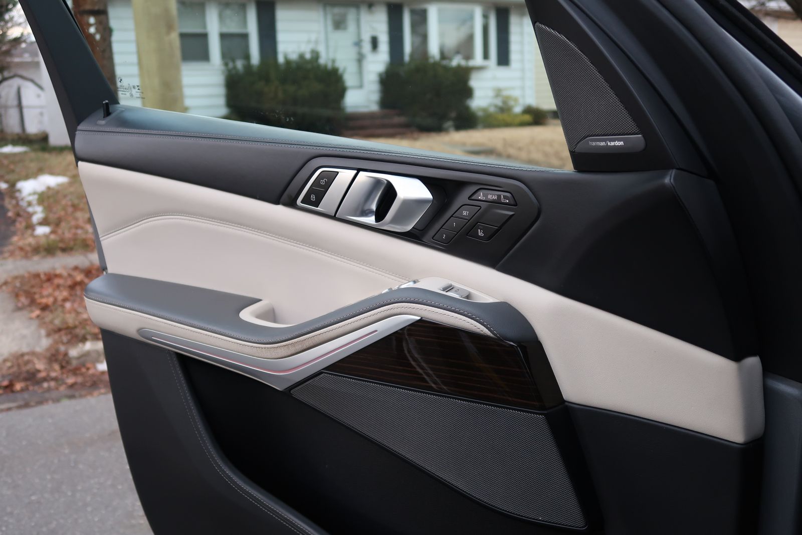 2023 BMW X7 xDrive40i AWD