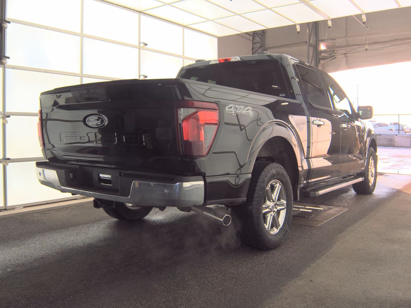 2025 Ford F-150 Hybrid XLT AWD