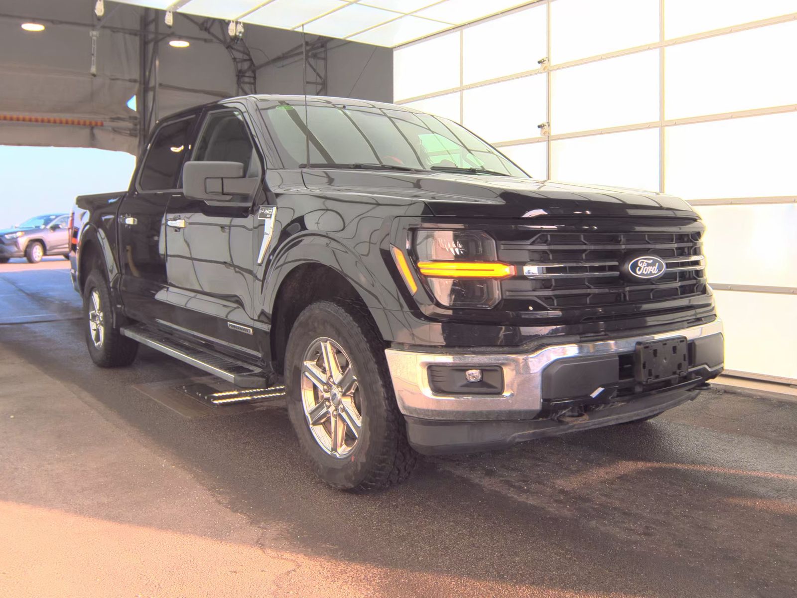 2025 Ford F-150 Hybrid XLT AWD