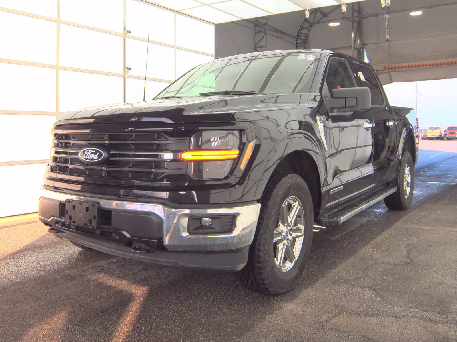 2025 Ford F-150 Hybrid XLT AWD