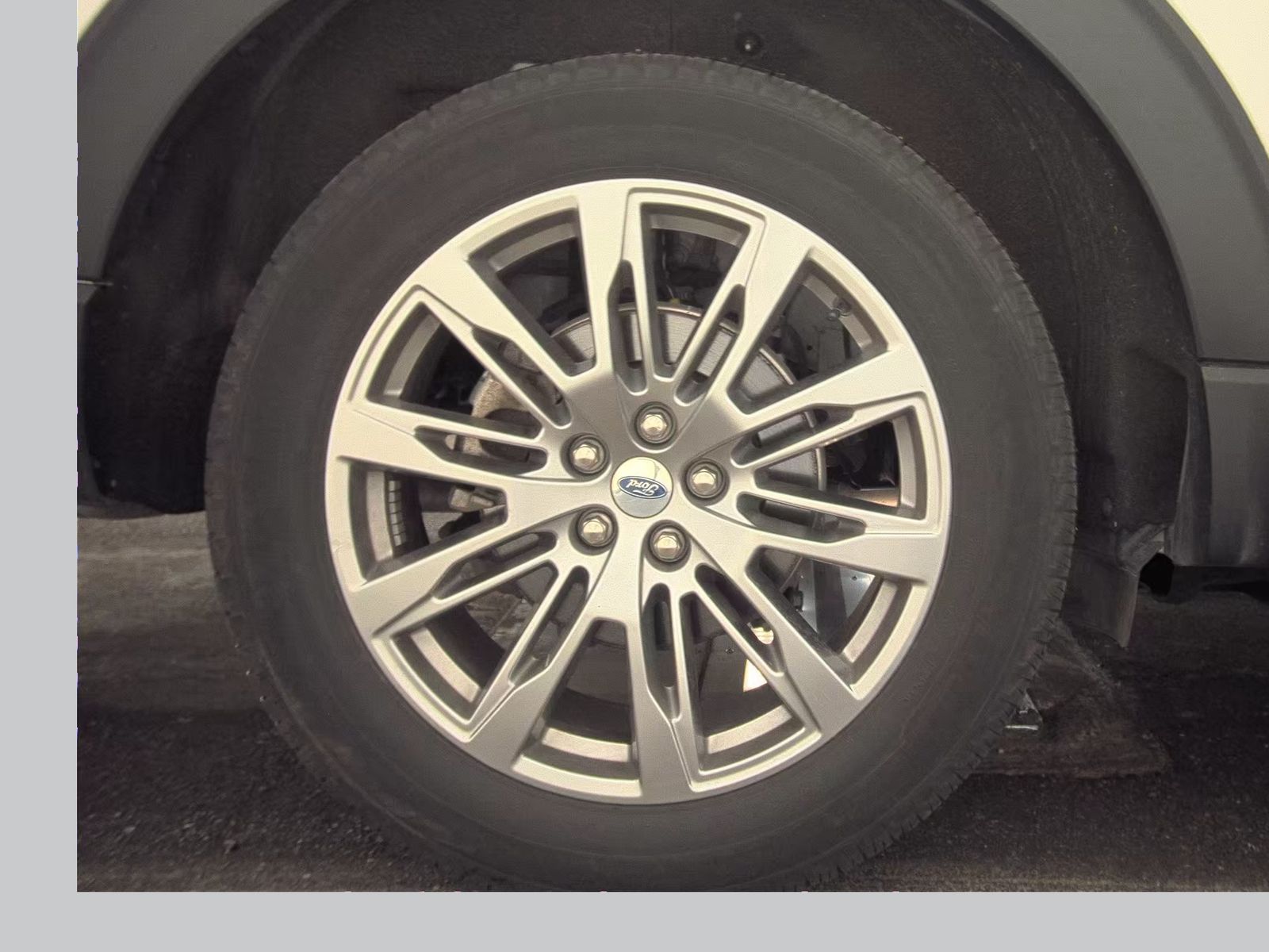 2025 Ford Explorer Platinum AWD