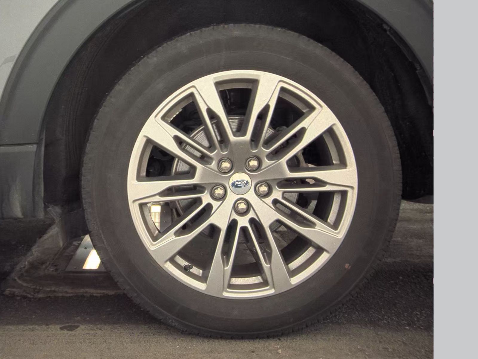 2025 Ford Explorer Platinum AWD