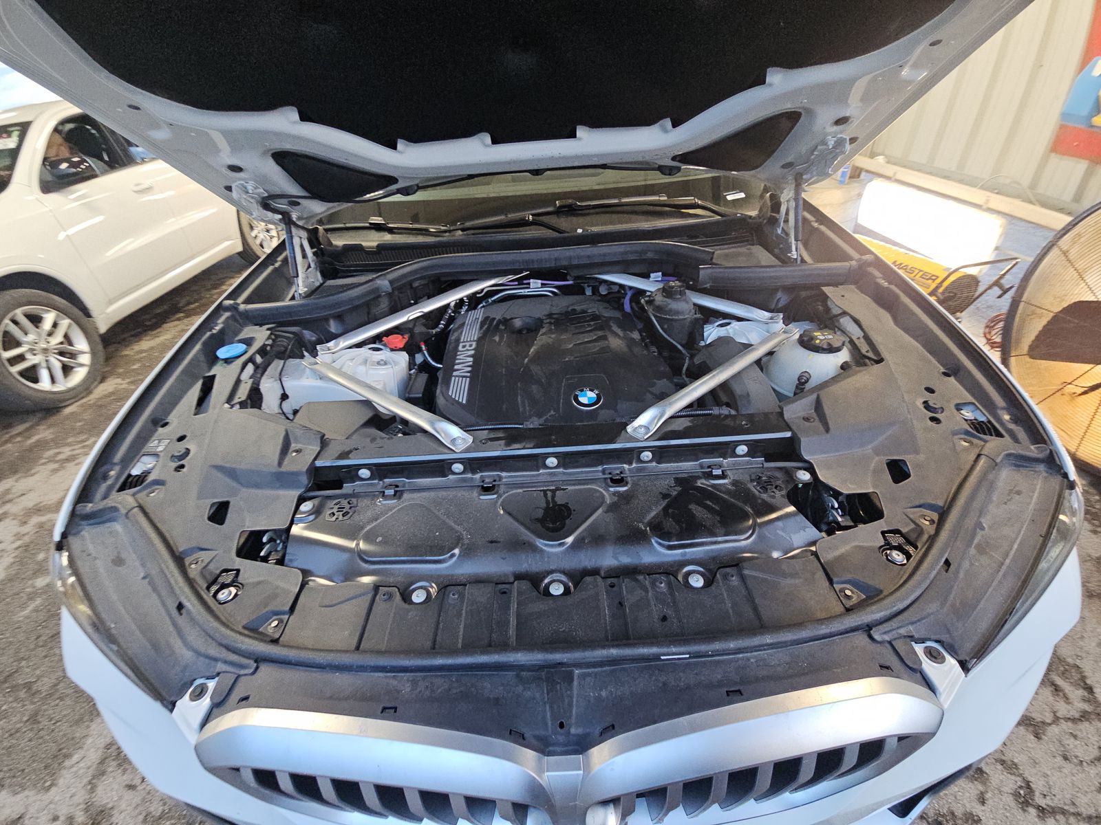 2025 BMW X5 xDrive40i AWD