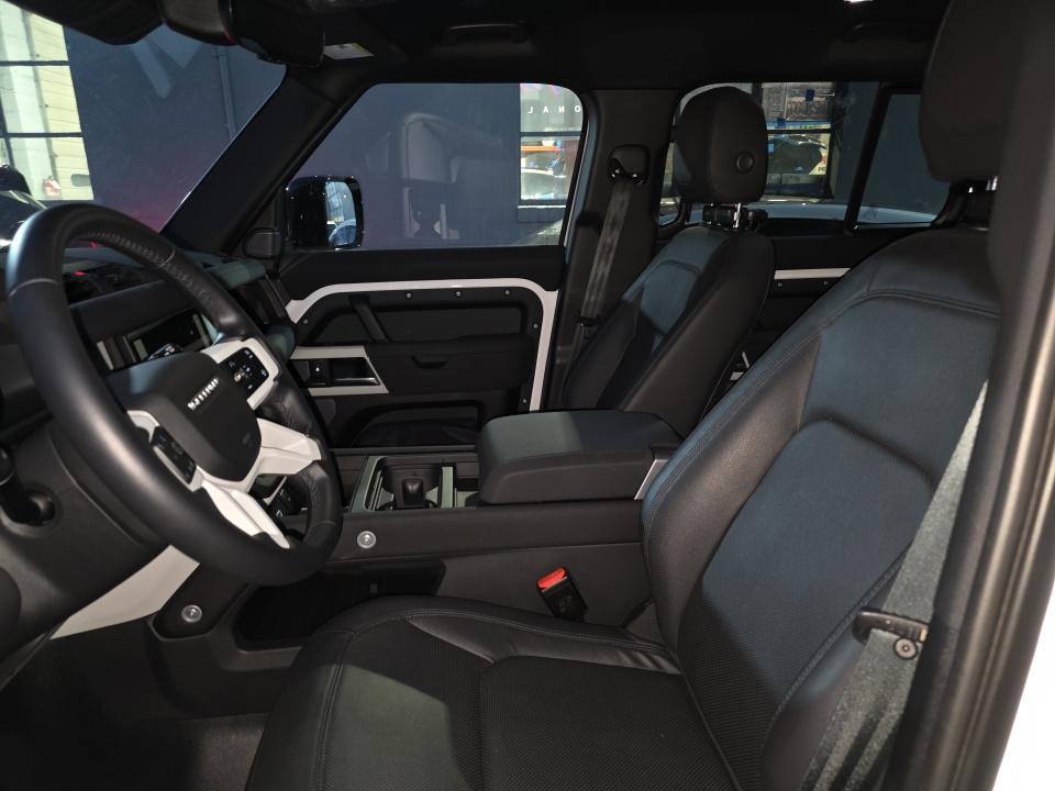 2023 Land Rover Defender 110 30th Anniversary Edition AWD