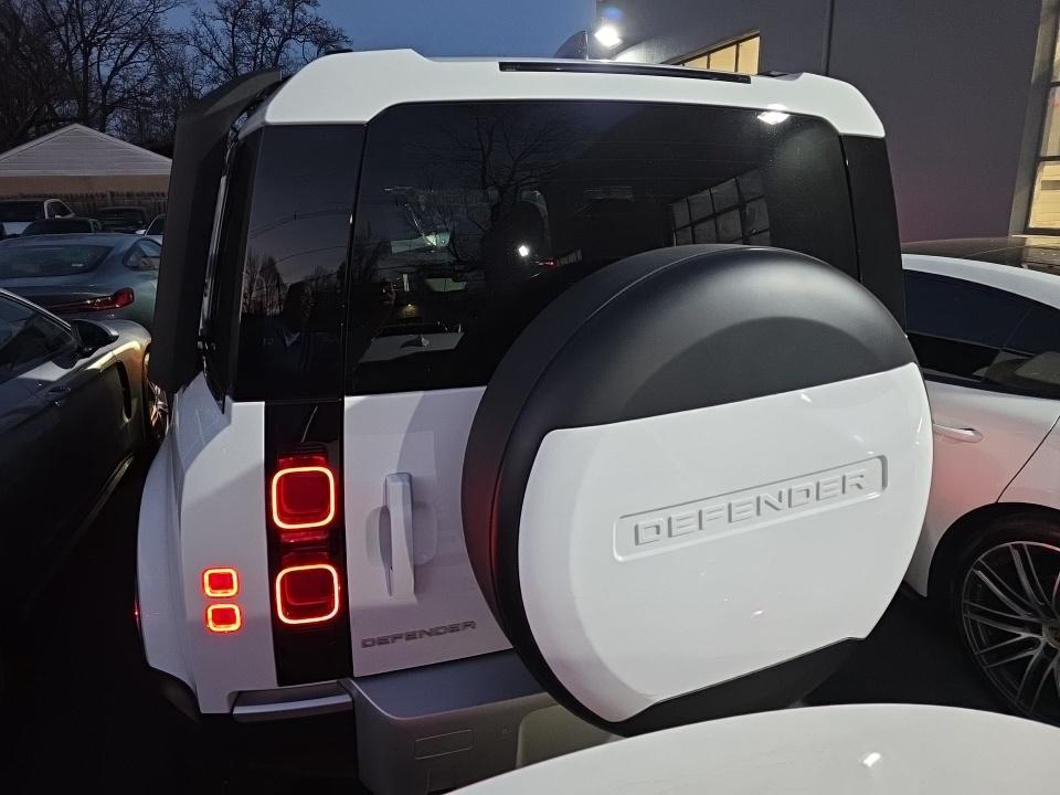 2023 Land Rover Defender 110 30th Anniversary Edition AWD