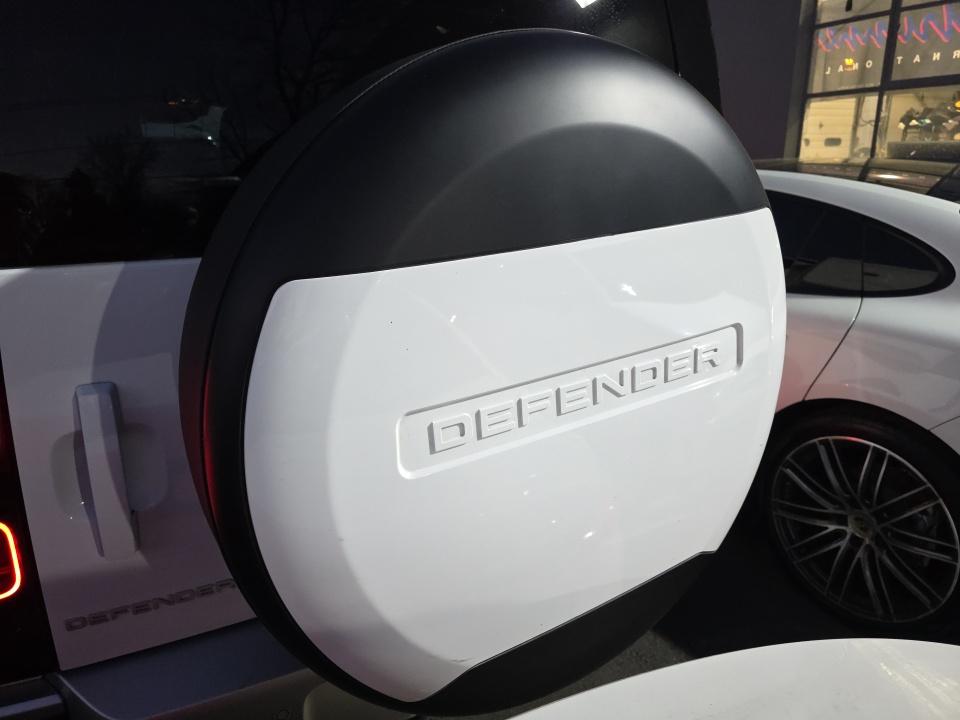 2023 Land Rover Defender 110 30th Anniversary Edition AWD