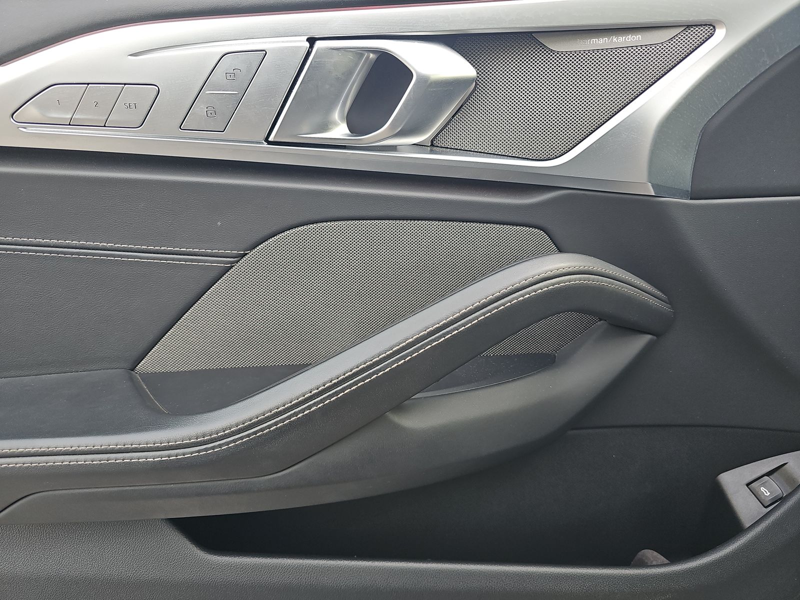 2025 BMW 8 Series 840i xDrive AWD