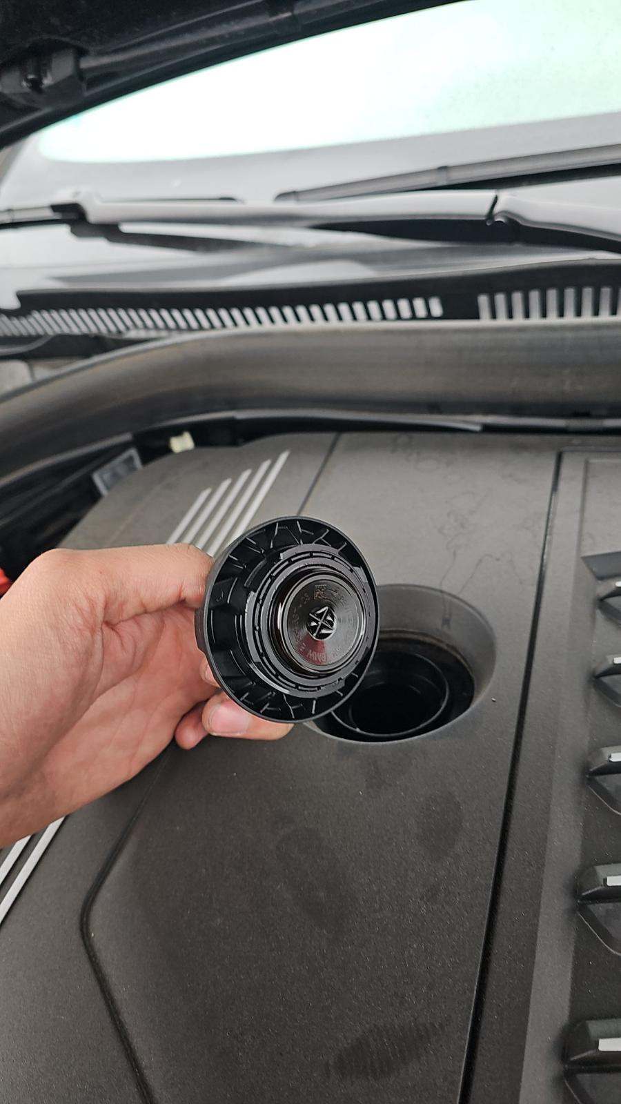 2025 BMW 8 Series 840i RWD