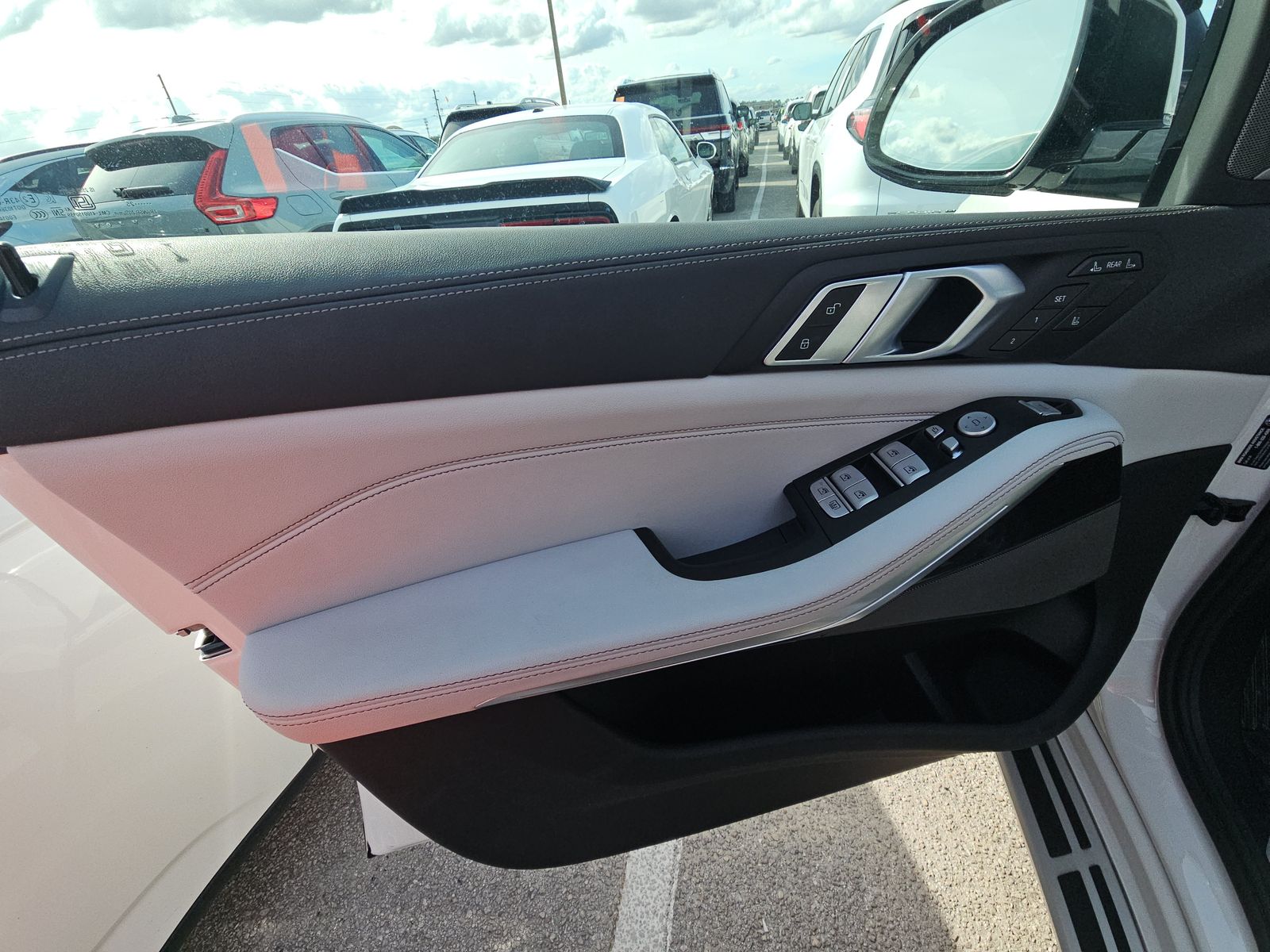 2025 BMW X7 xDrive40i AWD